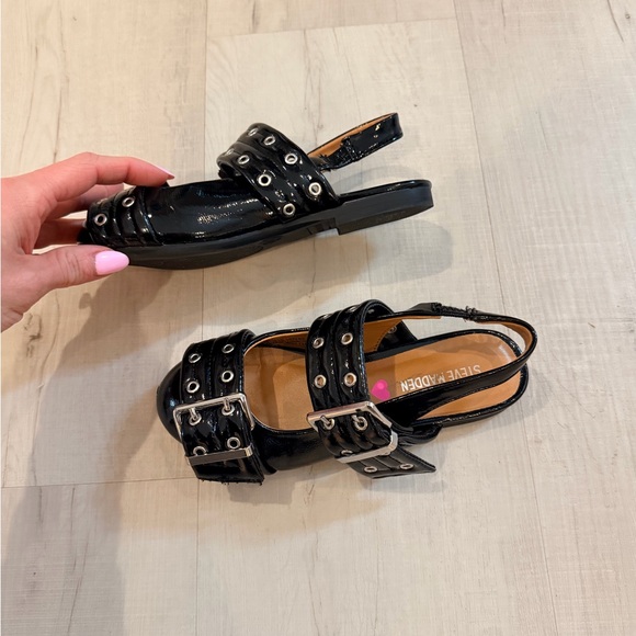 Steve Madden Black Patent Buckle Slingback Sandals - Picture 2 of 11